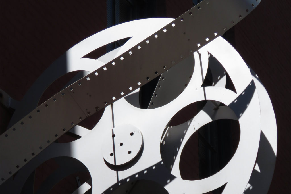 how to edit a movie trailer